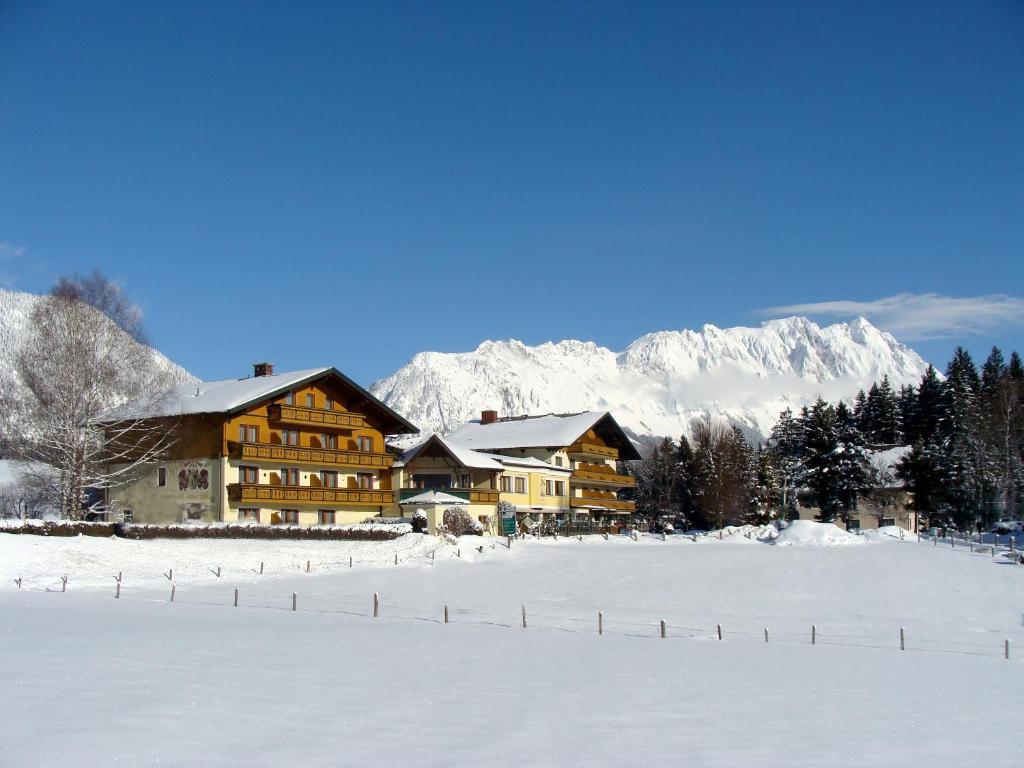 Landhotel Haeuserl Im Wald เกริบมิง ภายนอก รูปภาพ